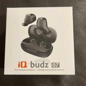 NWT - Ear buds wireless